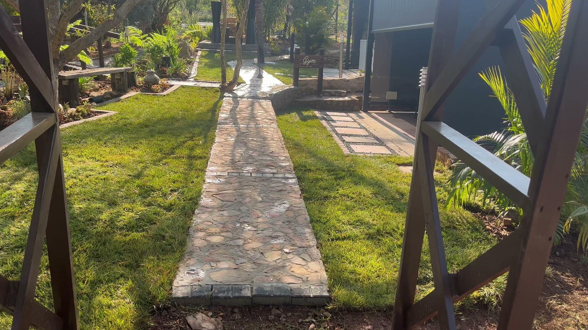 EASTATIC PROJECTS (PTY) LTD