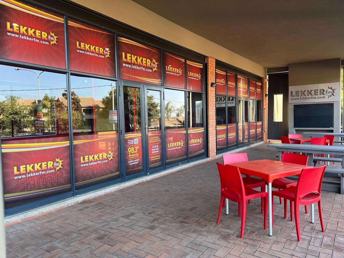 LEKKER FM 98.3