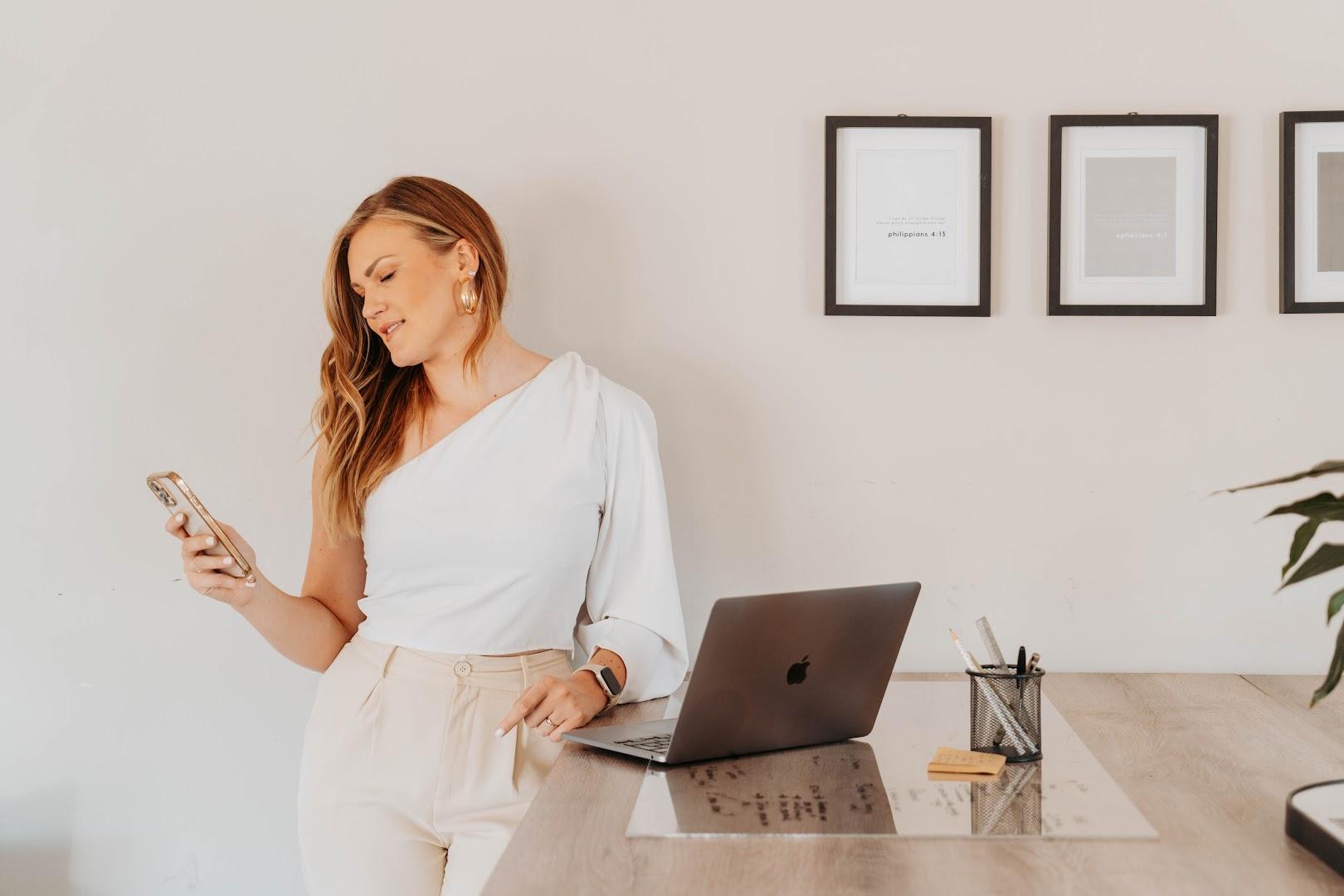 Beauty and Business (bb. Studio)