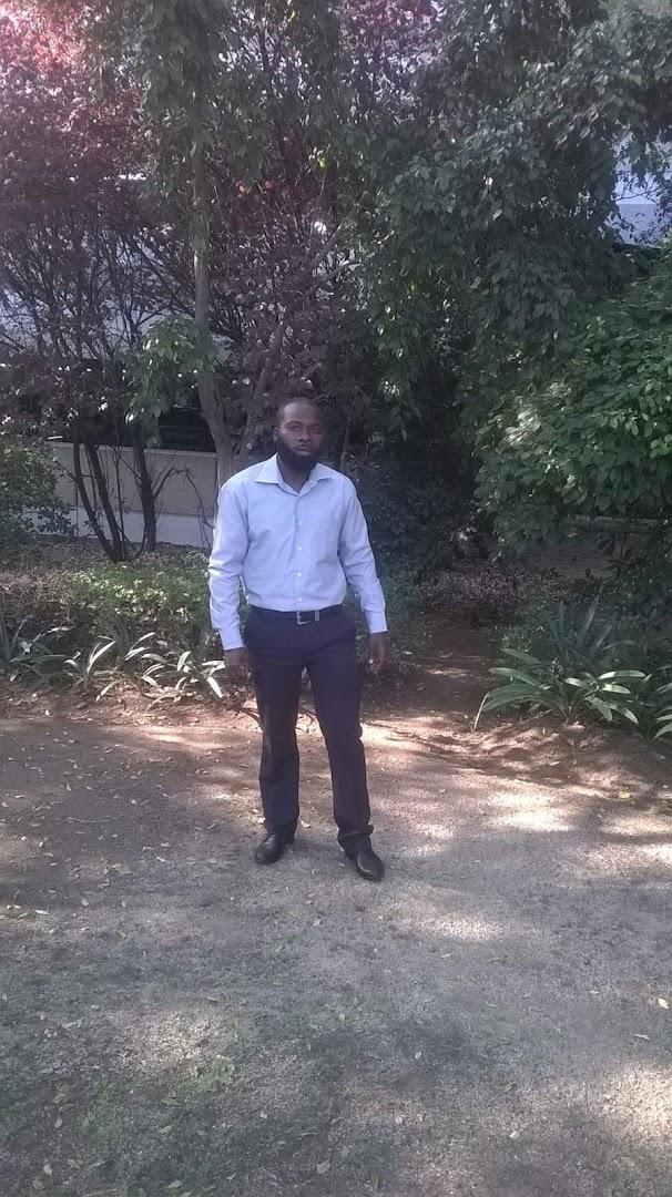 moyo barrister /barman