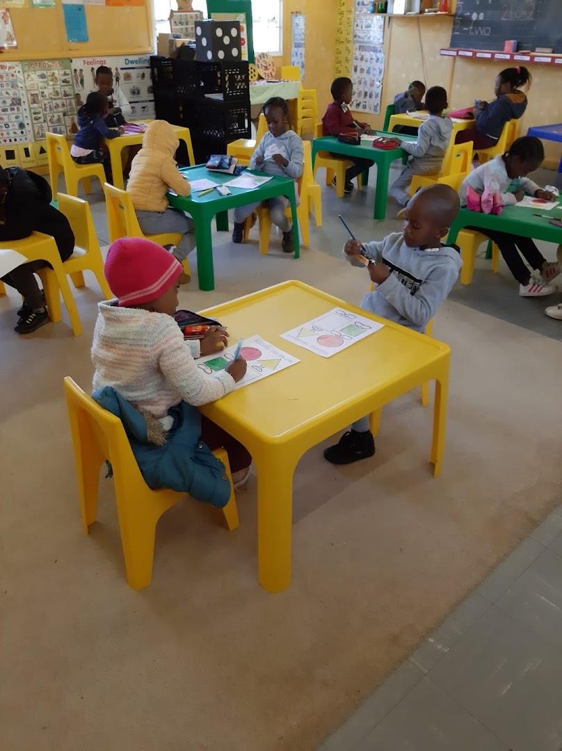 Small Talk Kids Campus