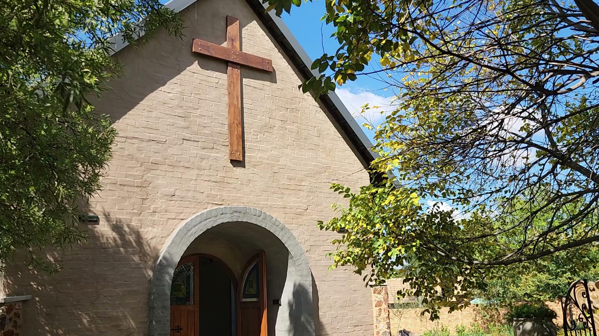 Collage Gemeenskapskerk / Community Church
