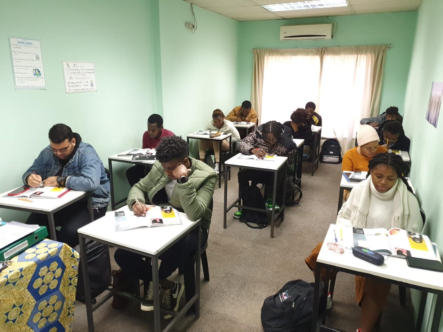 Easy English Centre CC