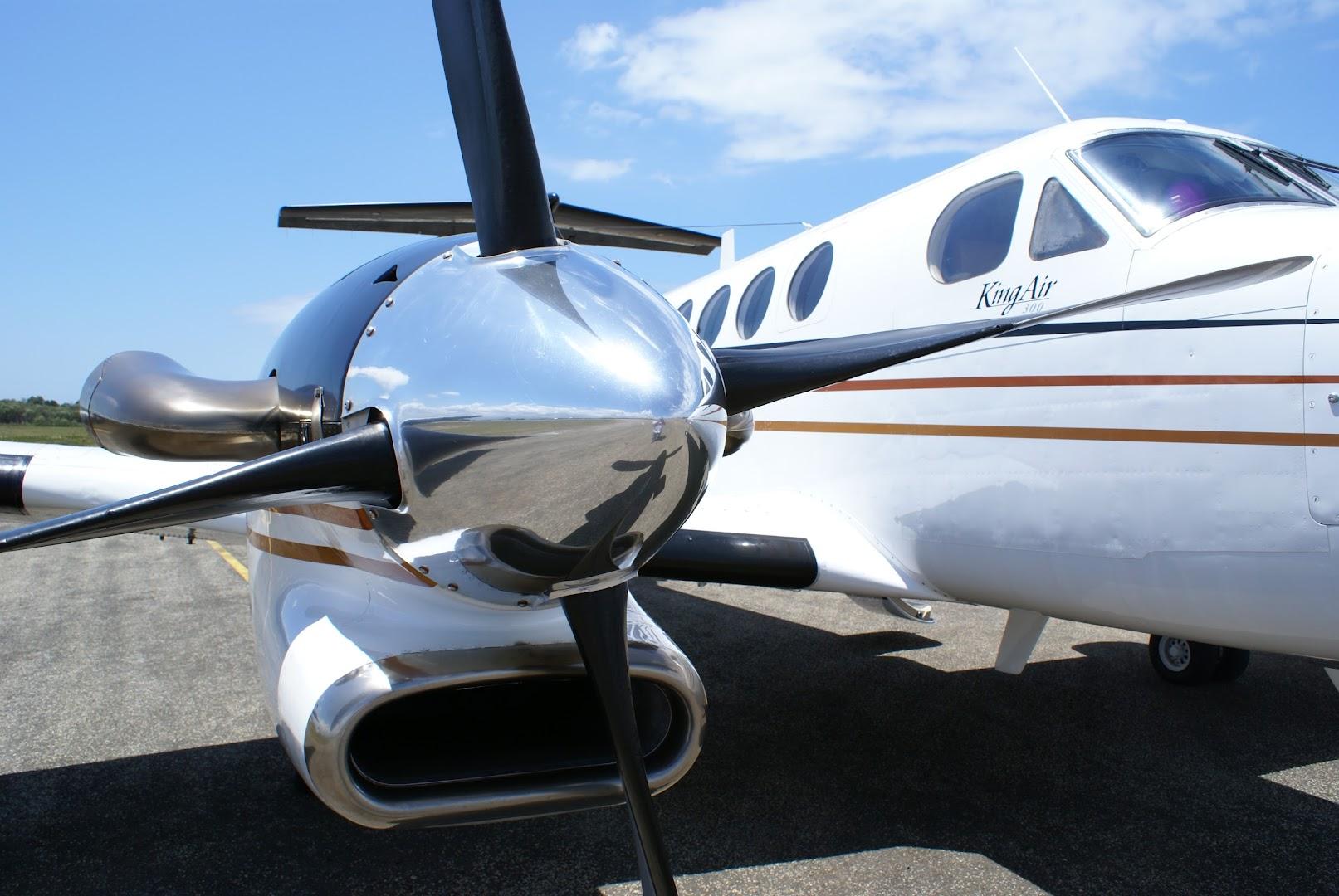 Loutzavia Flight School