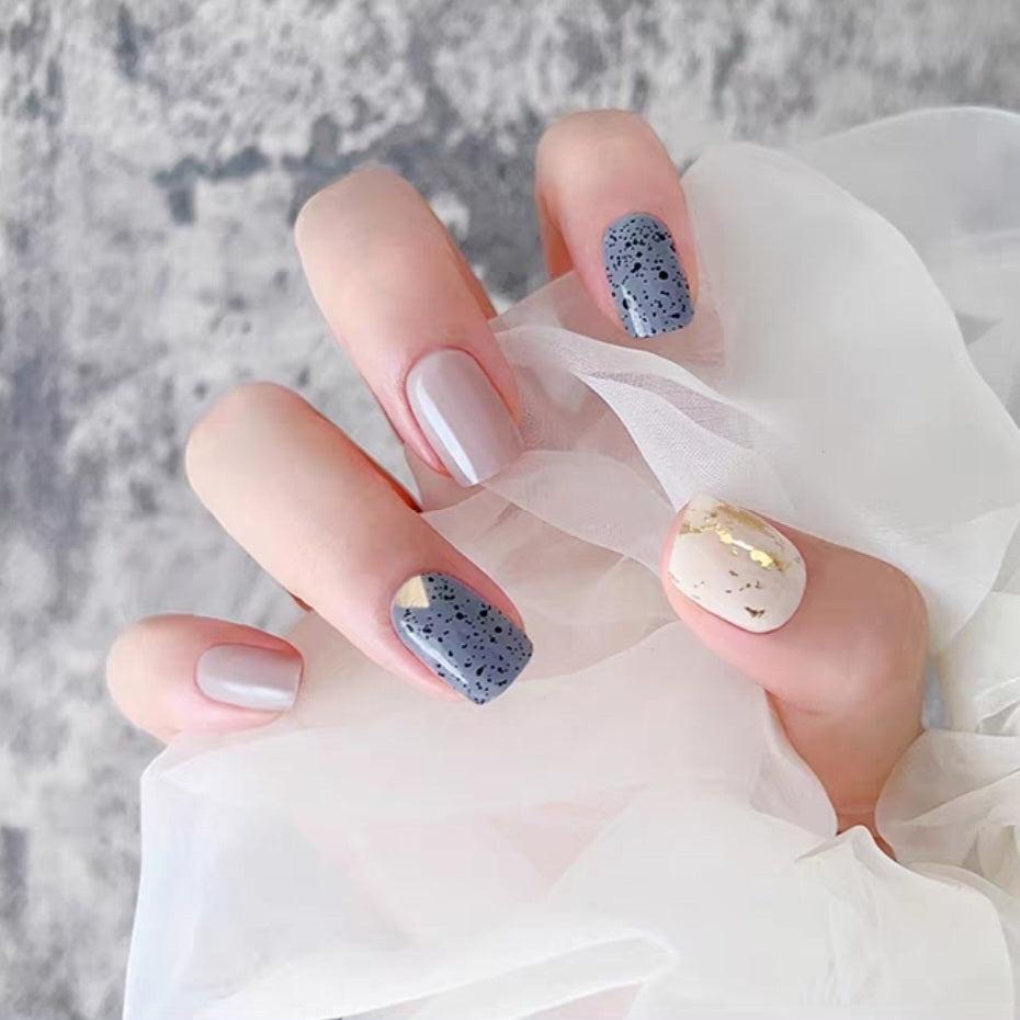 Blooming Nails