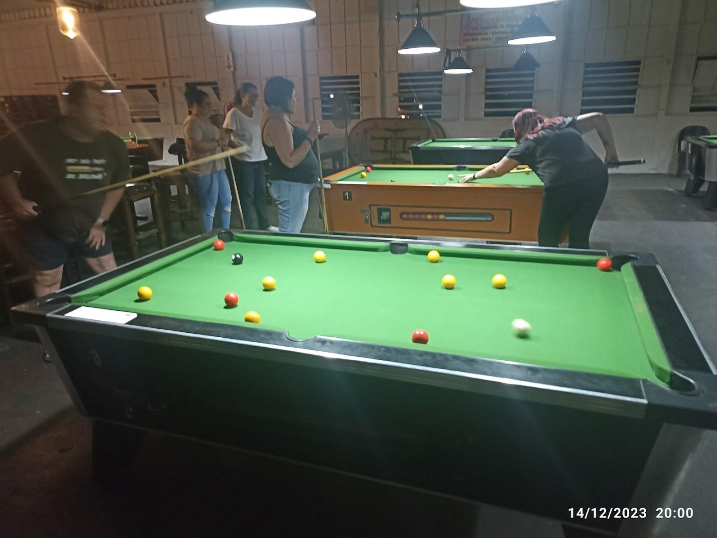 Musketeers Pool and Dart Club