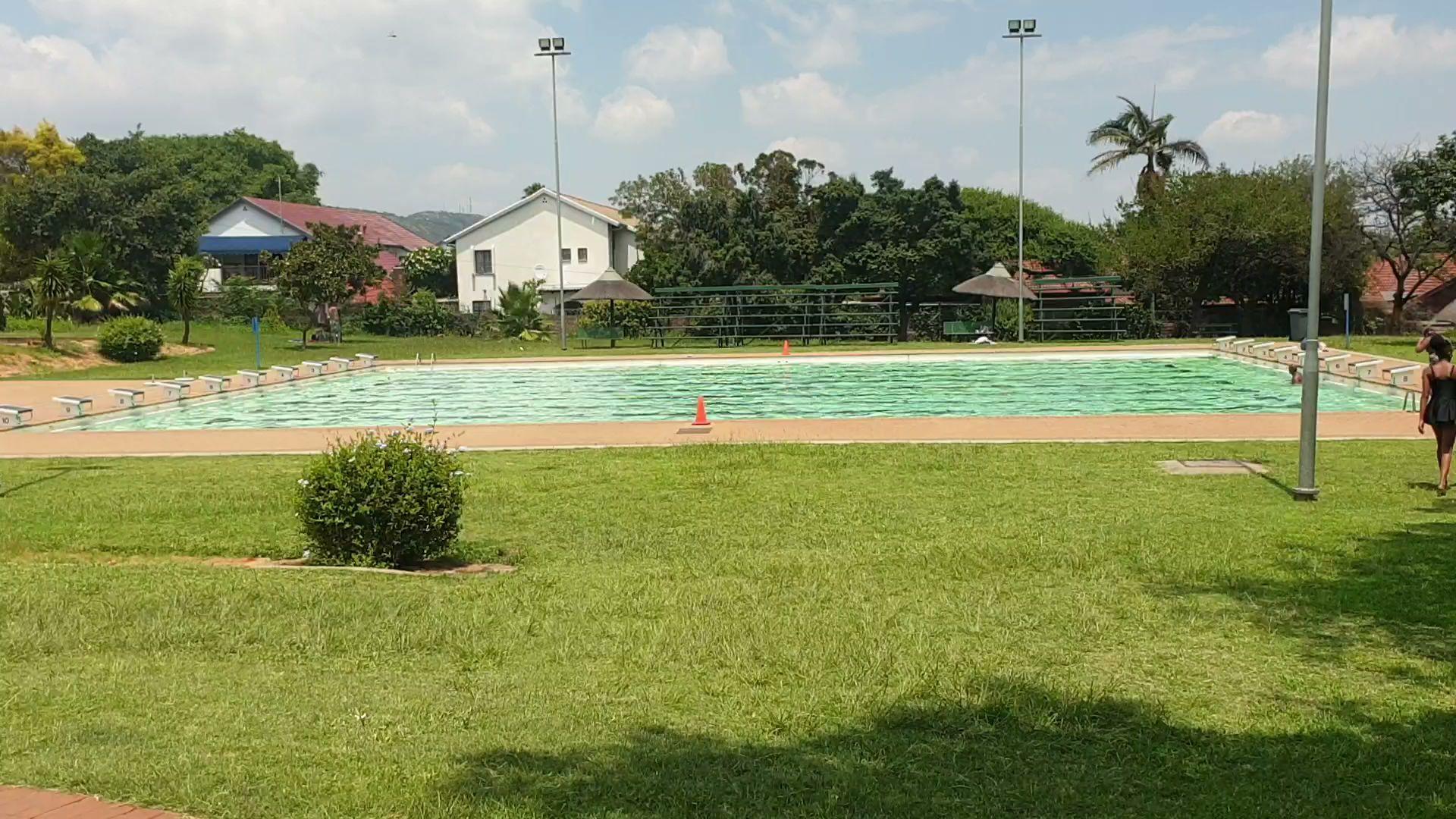Deon Malherbe Swimming Pool