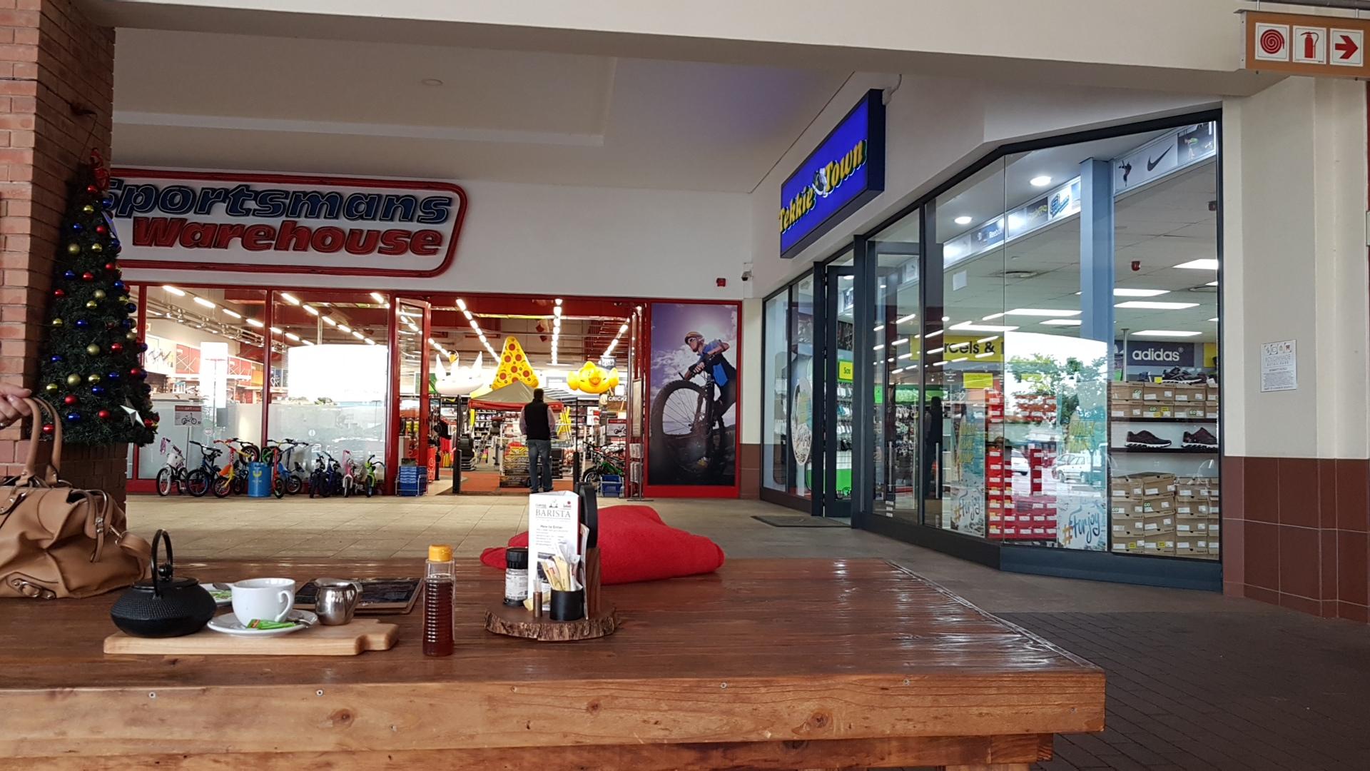 Sportsmans Warehouse Kolonnade Retail Park