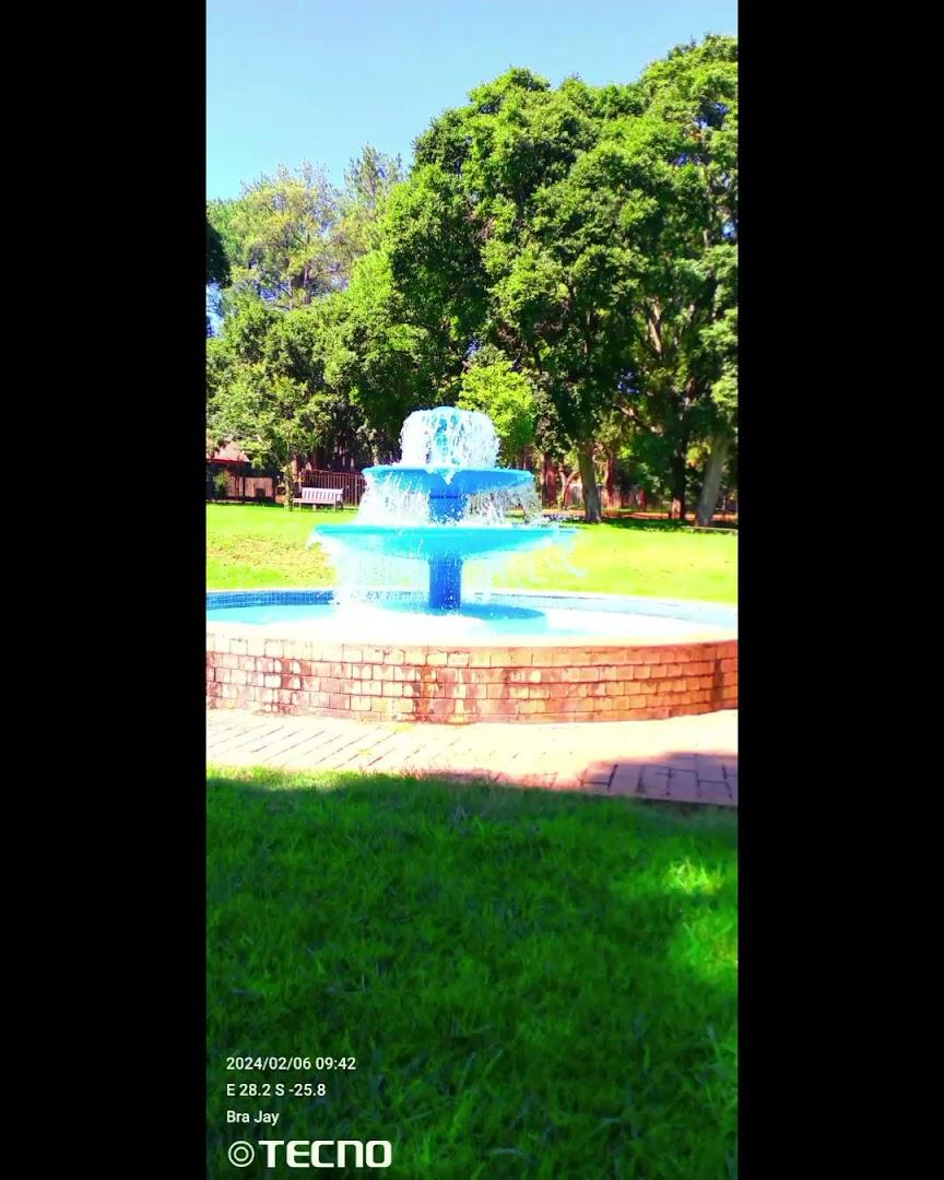 Fountains Valley Swimming pool