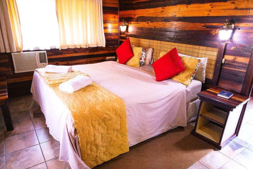 Kwalata Game Lodge in Dinokeng Game Reserve