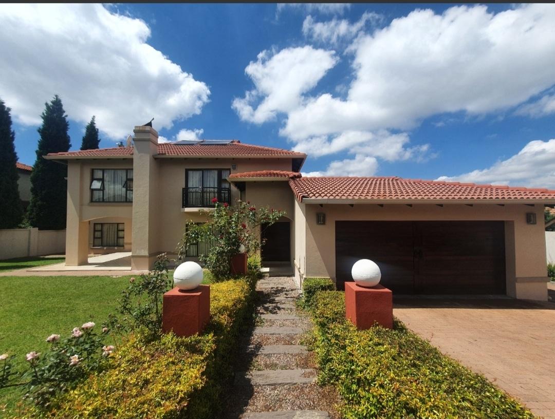 Conrad Pretorius RE/MAX Jacaranda (resident estate agent)