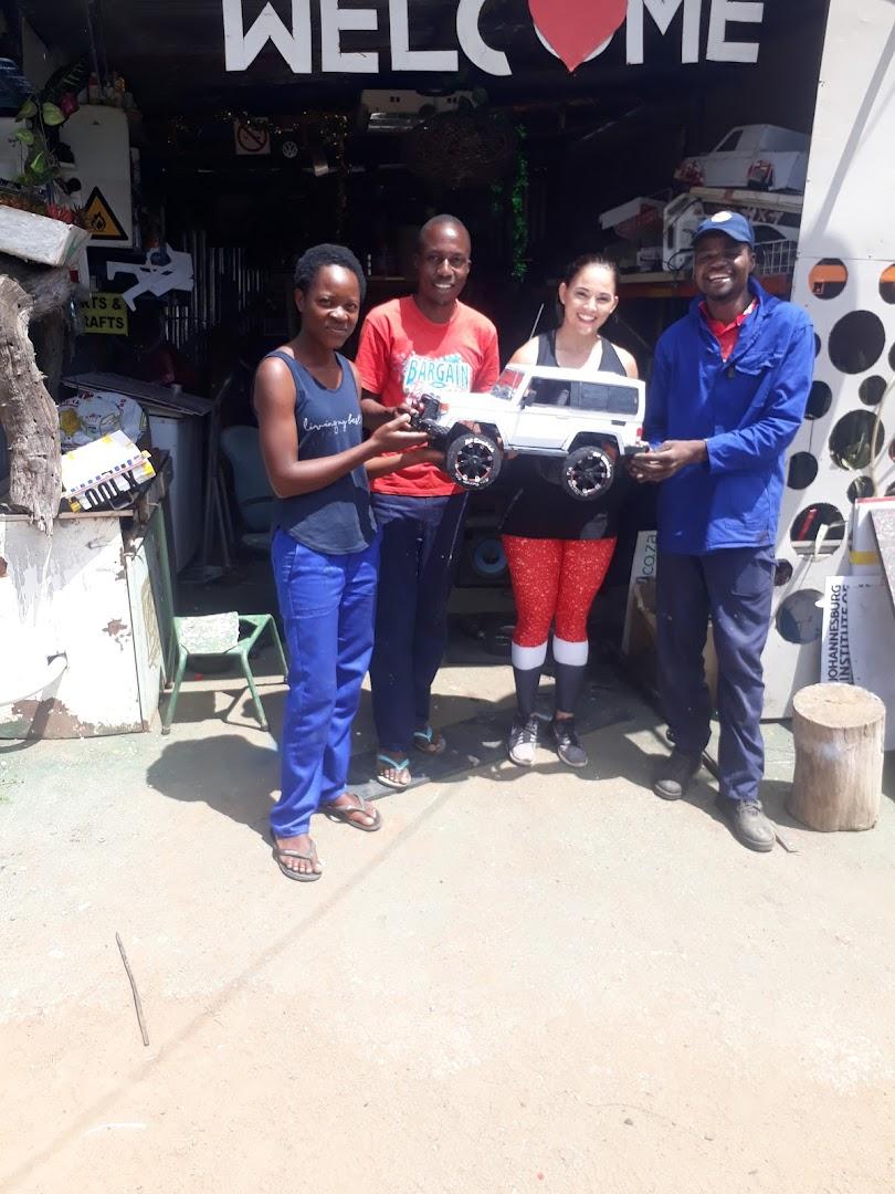 HENDRICK AFRICA CRAFTS WORKS