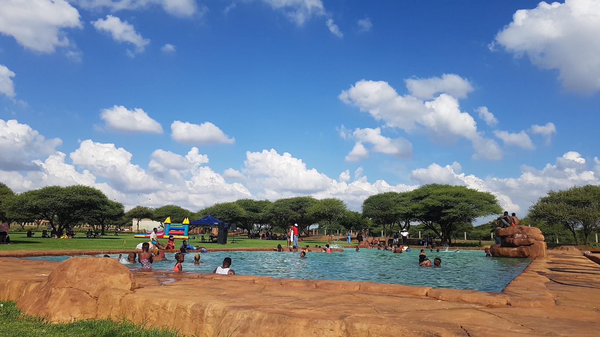 Kgabalatsane Bush Pub &amp; Grill