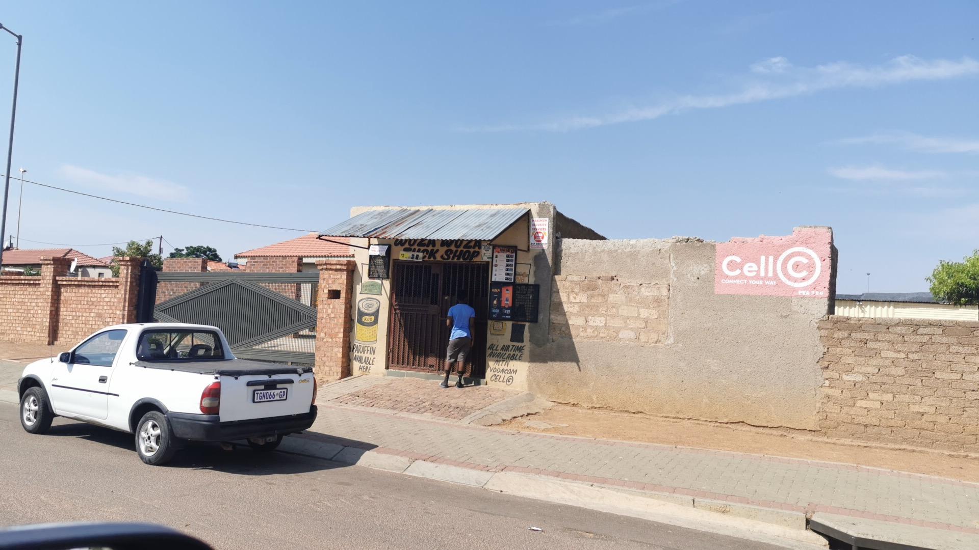 WOZA Woza Tuckshop