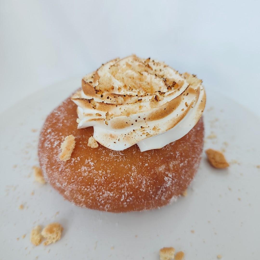 Crumbs and Cakes - Home Bakery Pretoria