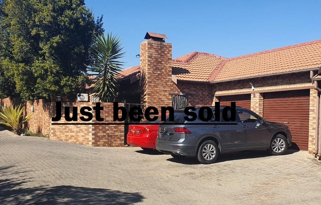 Desre Muller Heuwelsig Estate Agent