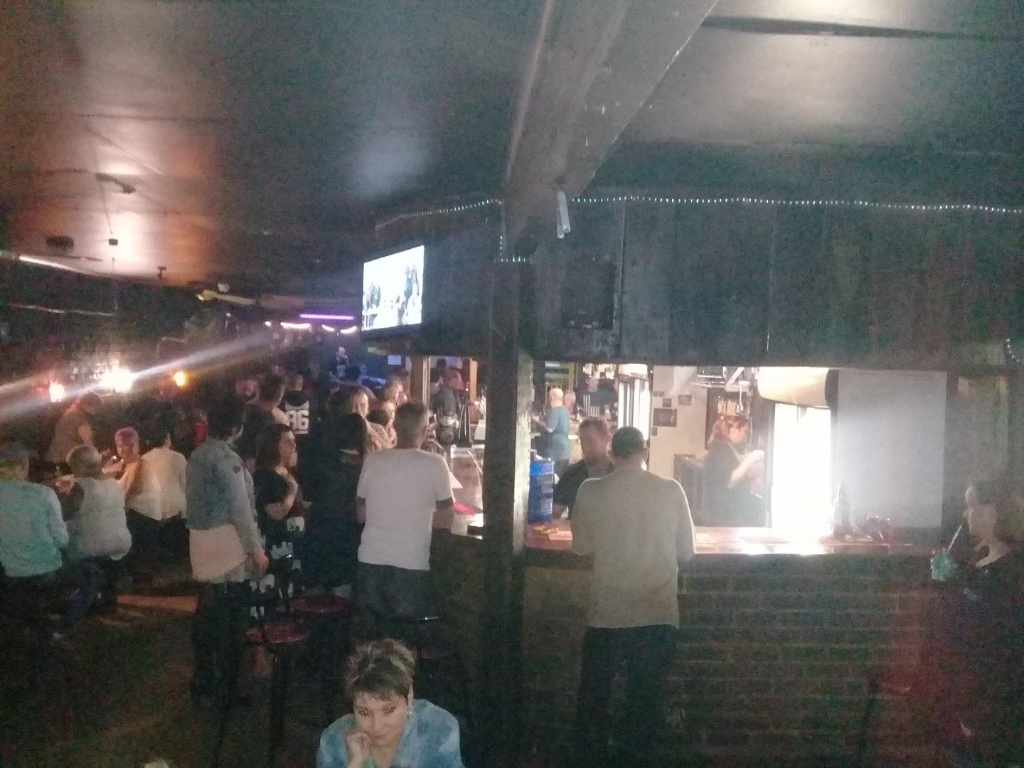 Country Mountain Pub