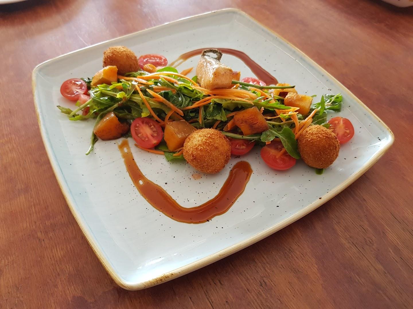 Carbon Bistro
