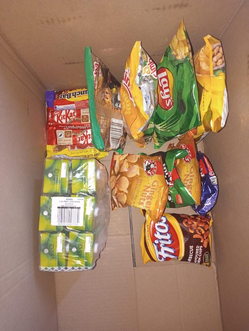 Skylar kiosk snack hamper