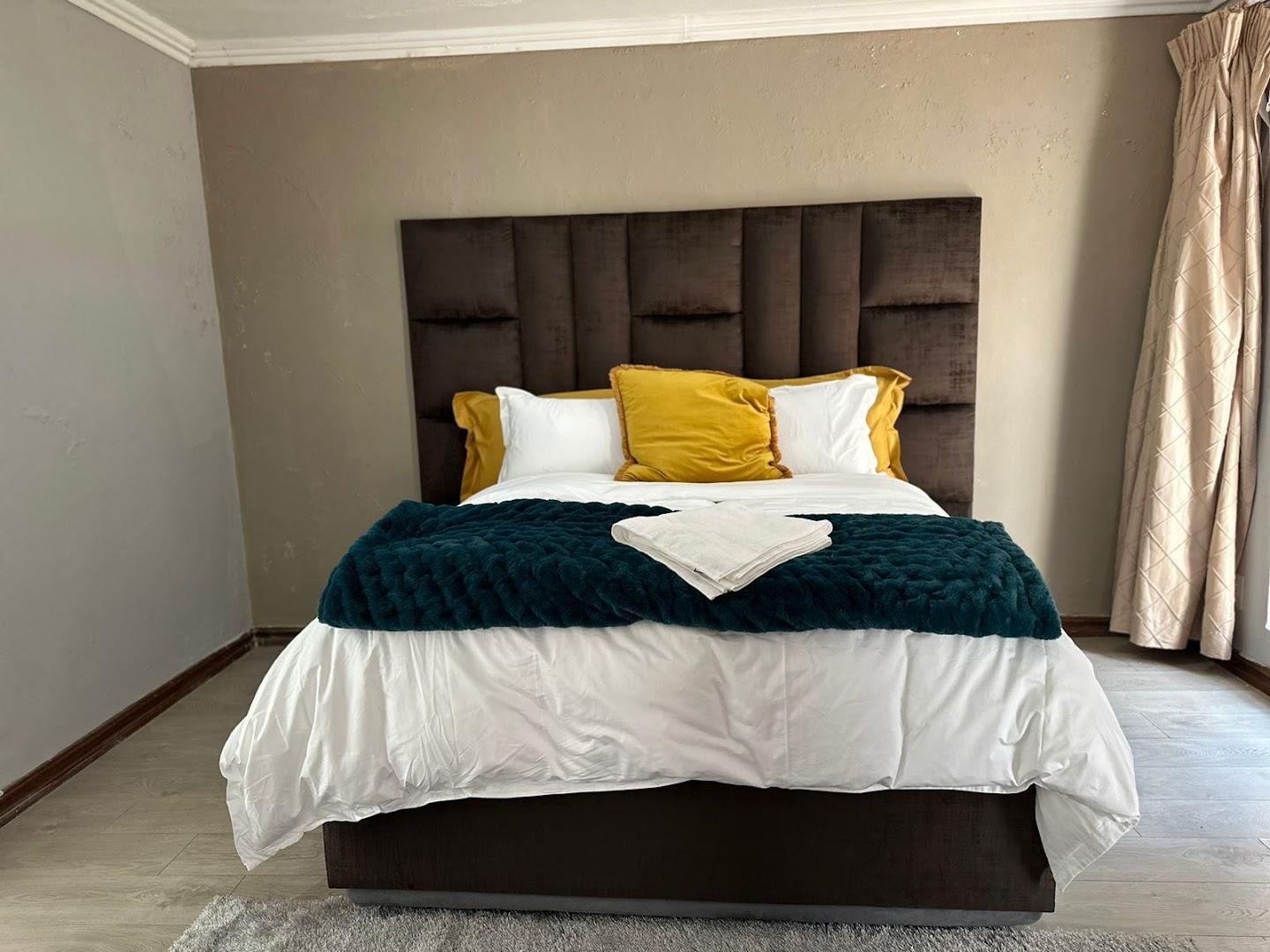 PLATINUM GUESTHOUSE WATERKLOOF