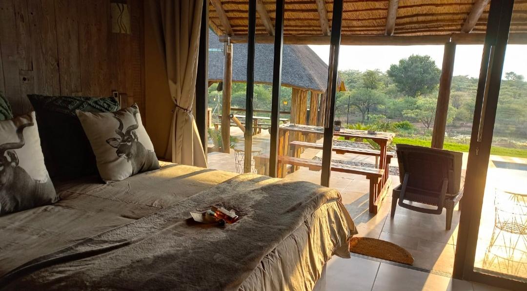 Sharon Lodge, Dinokeng