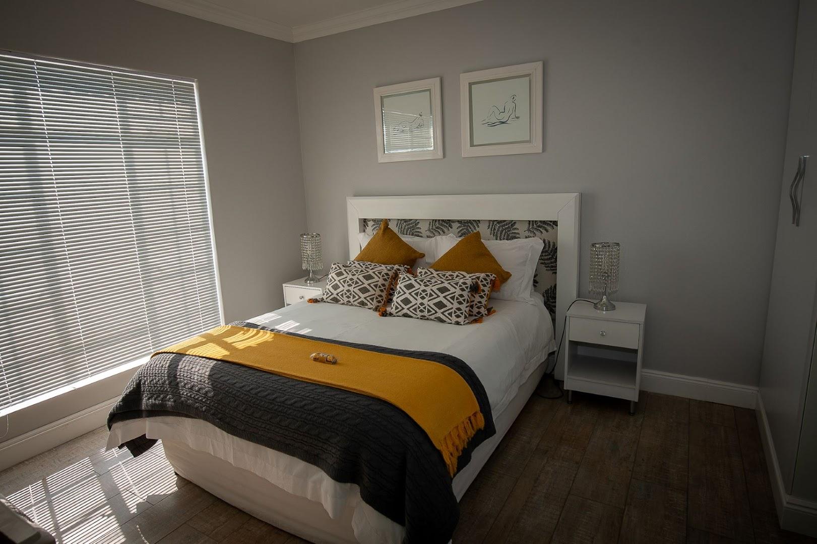 ExecutiveTWELVE Apartments