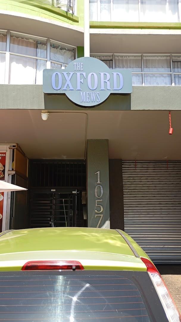 Oxford Mews. - Hatfield.