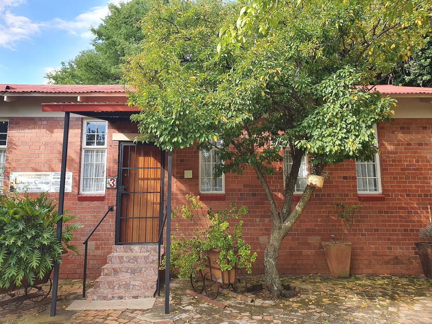 Cullinan Lakeview Cottage