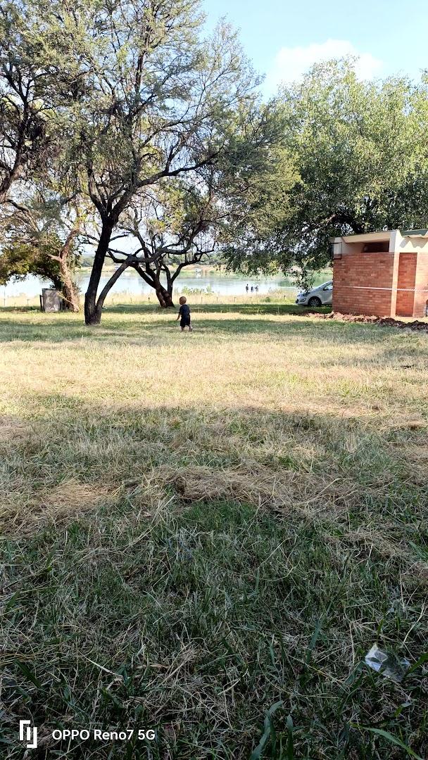Roodeplaat Dam Marleo Se Kant