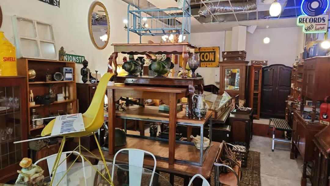 Sinkhuisie Antiques 2