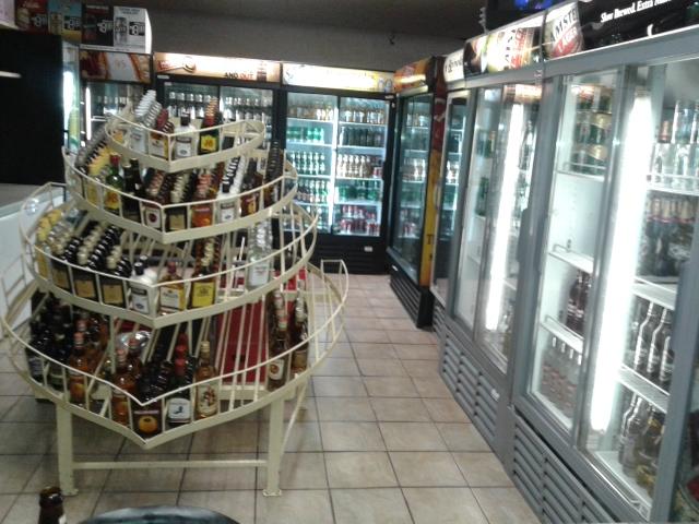 Zindo's Liquor Store