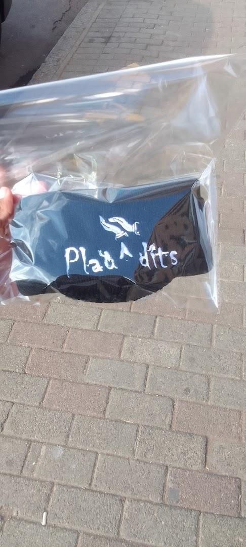 Plaudits SA