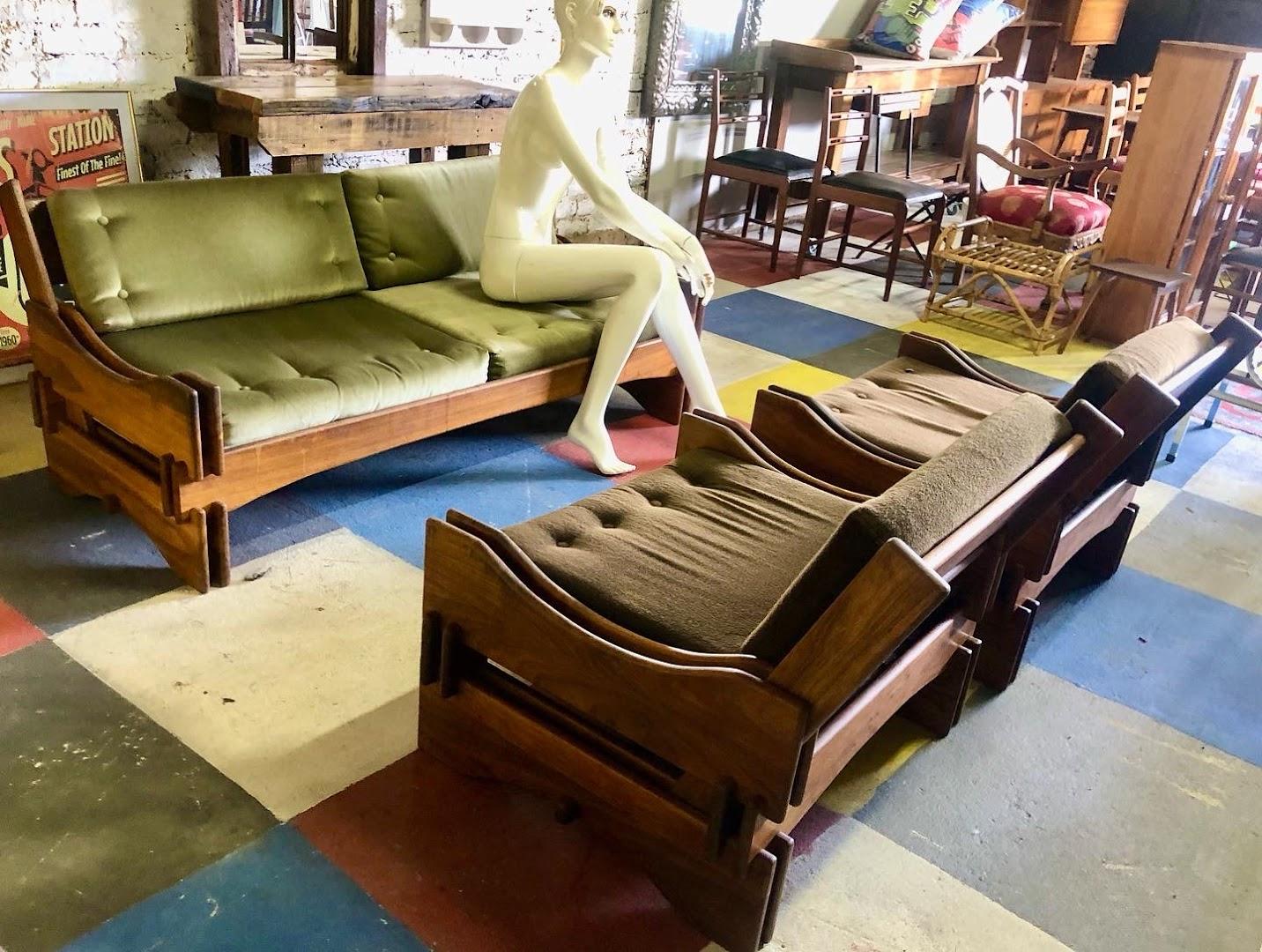 We Buy Antiques SA