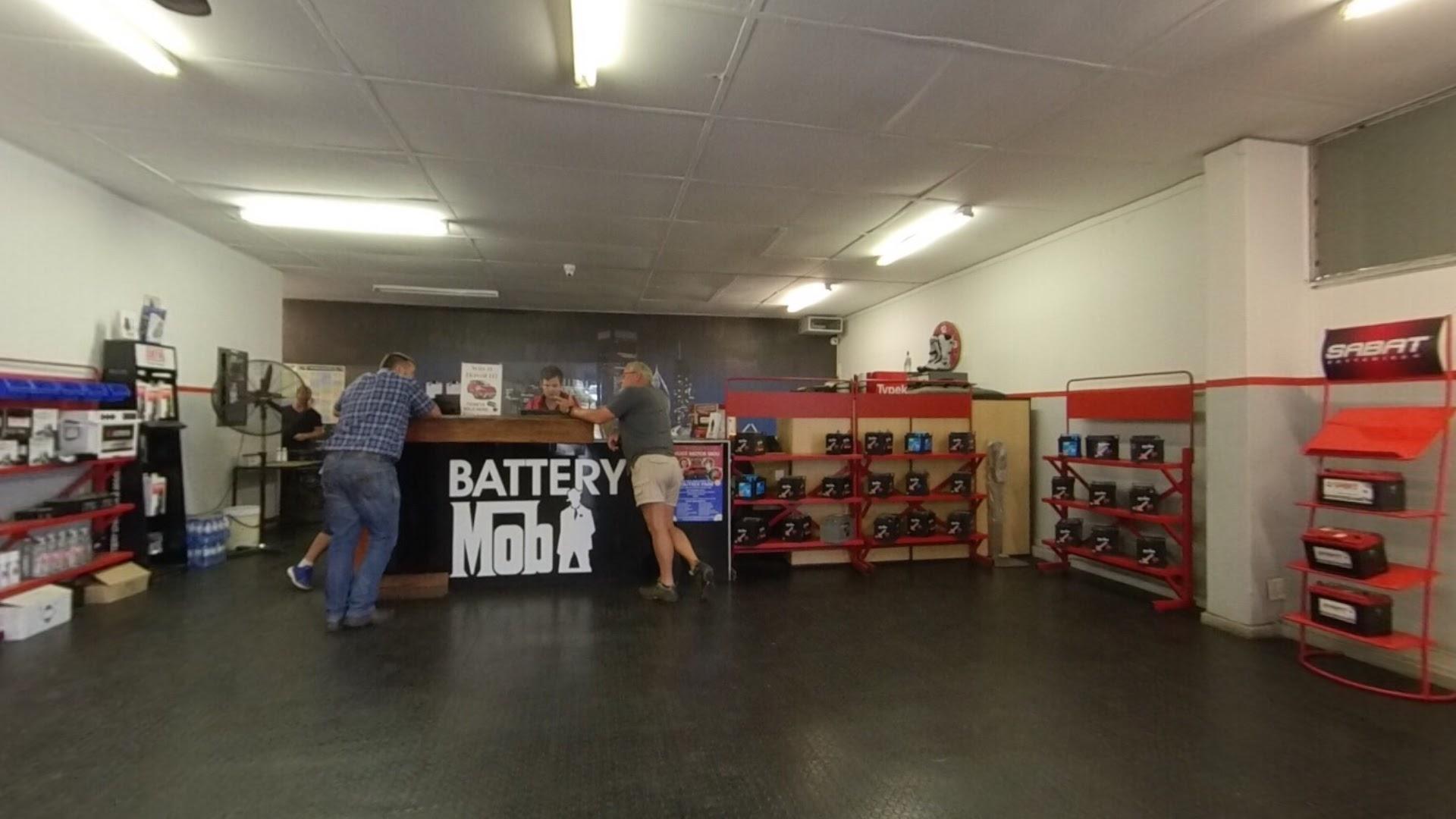 BATTERY MOB
