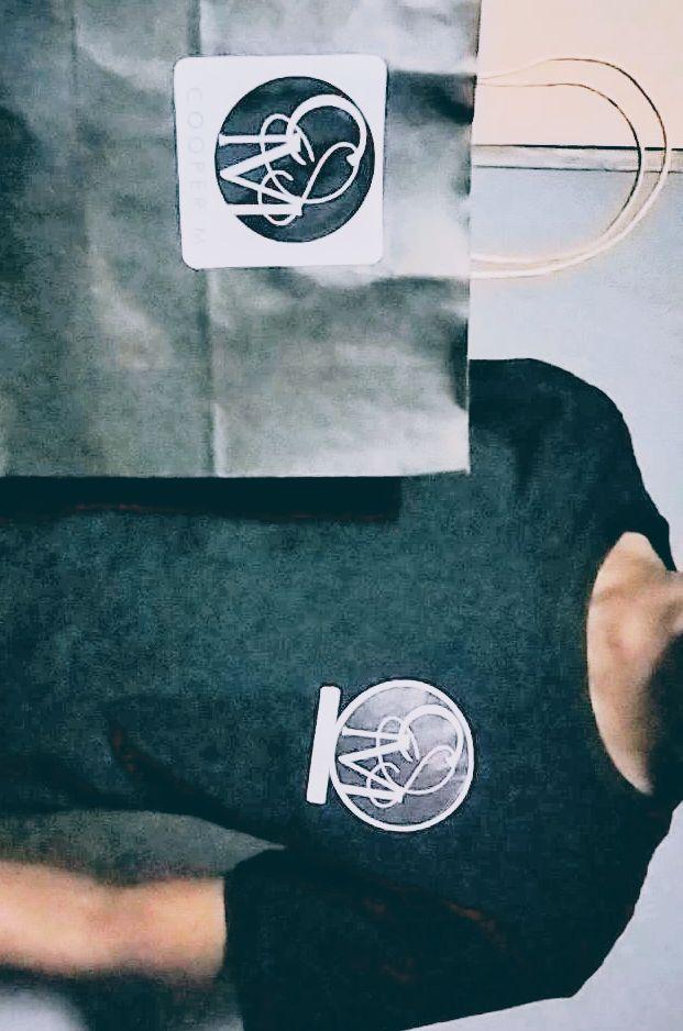 Crown-Oct clothing