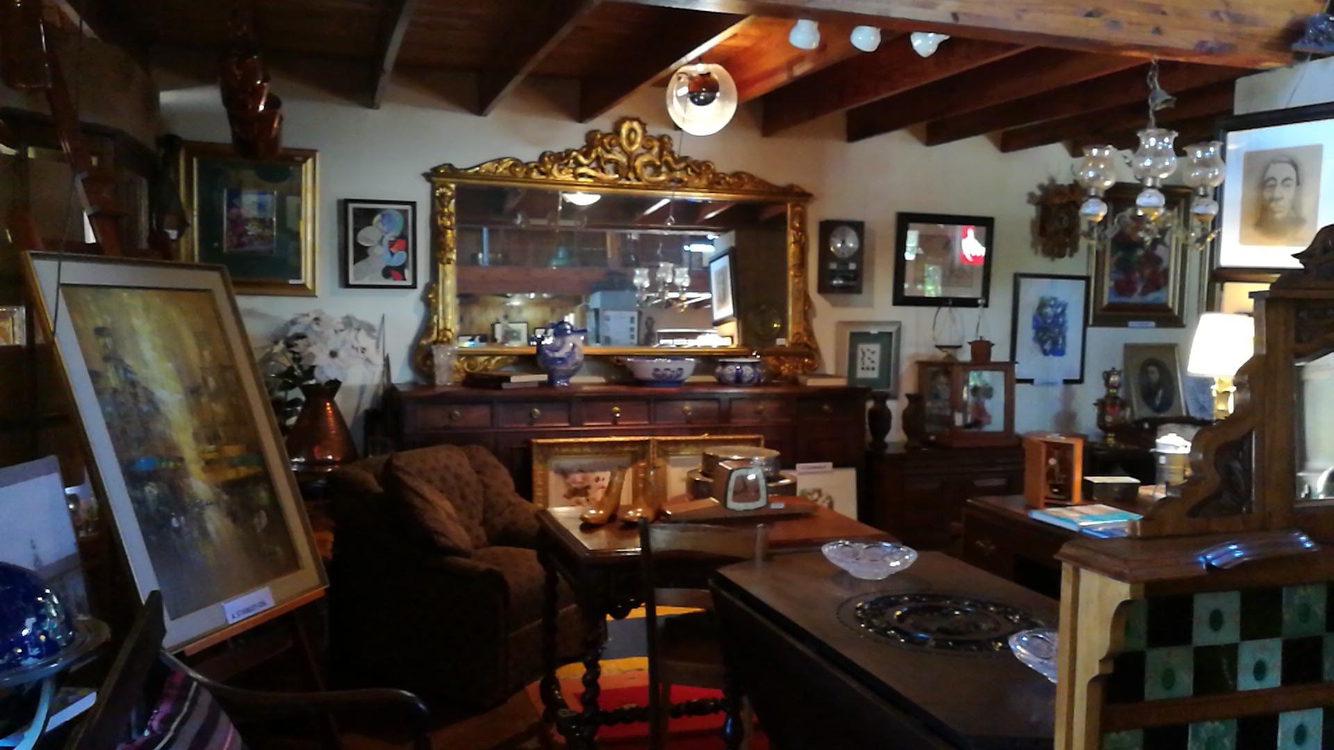 Chris Vlok Antiques and Art - Pretoria