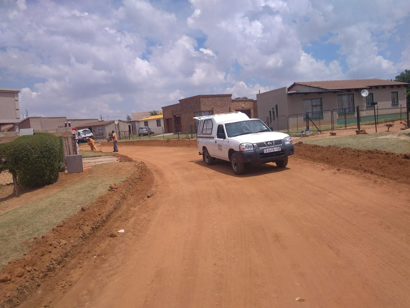 FNB Bank ATM Zwane Bottle Store