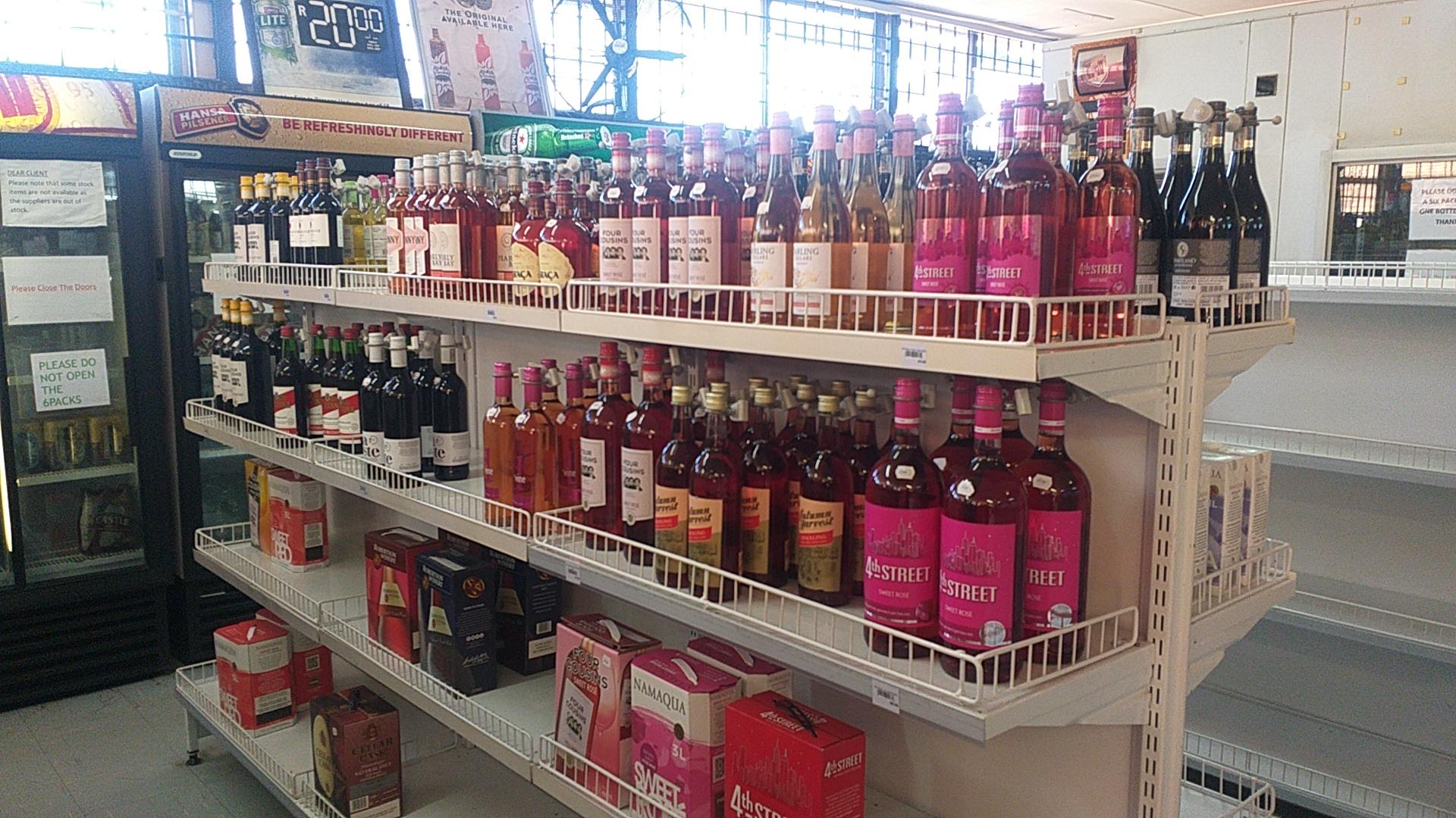 Petronella Liquor Store