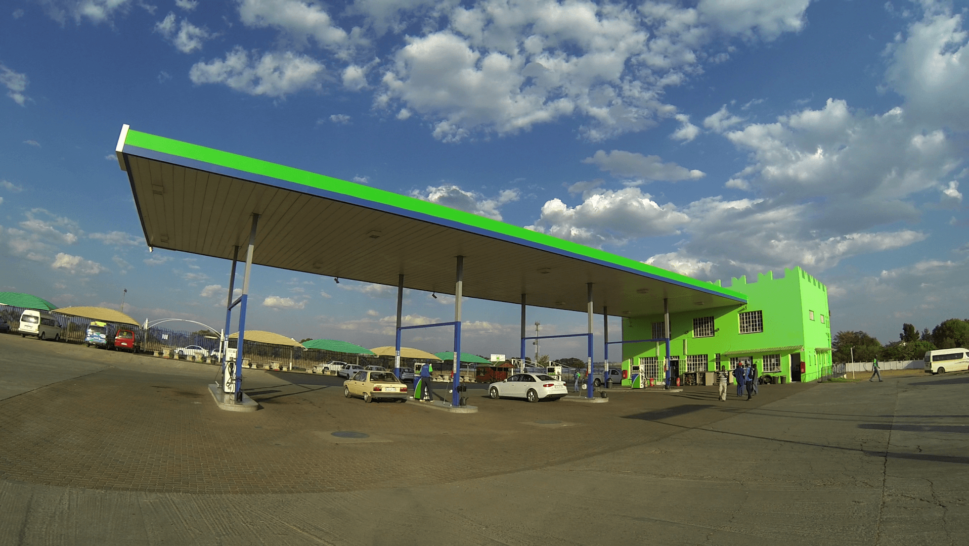 Vooma Skyview Castle Service Station &amp; Fast shop