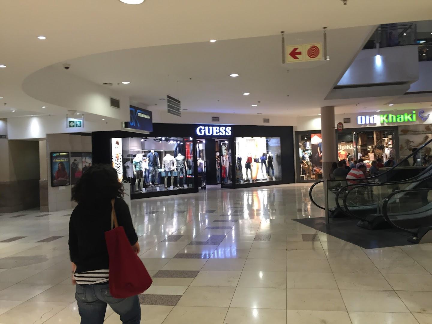 GUESS Brooklyn Mall