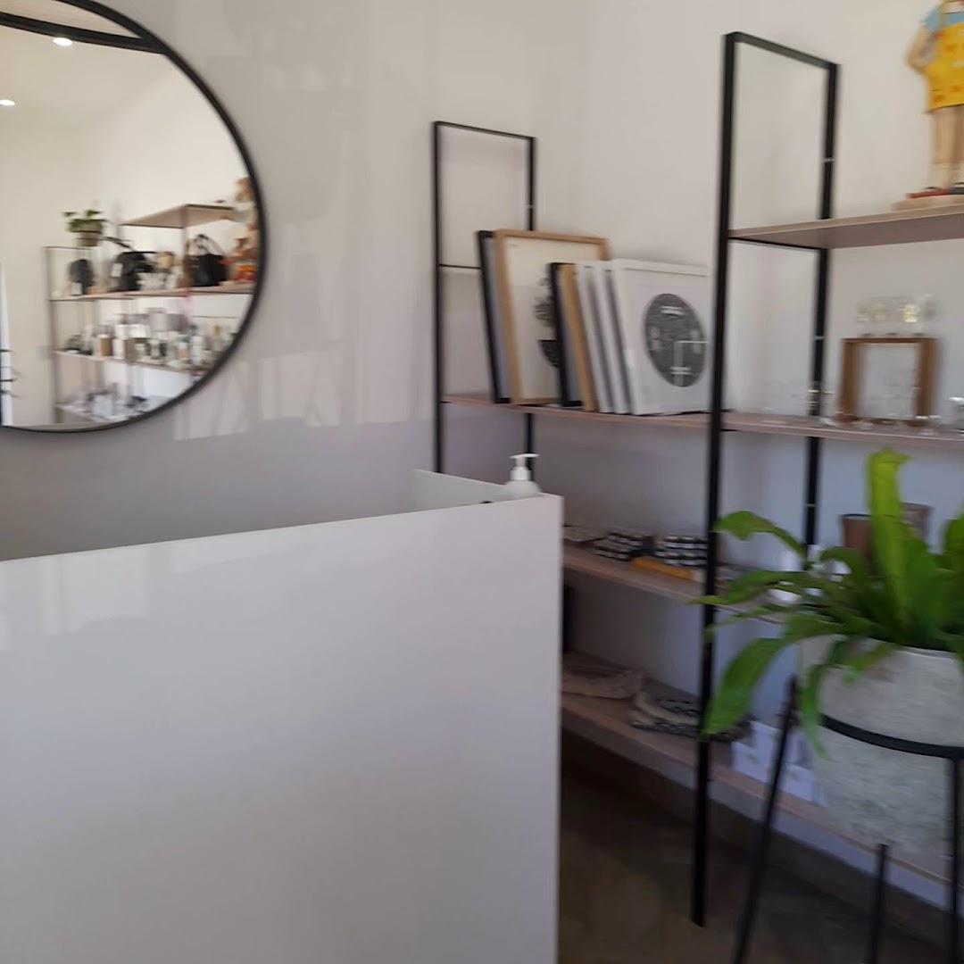 PLAASLIK Gift Shop