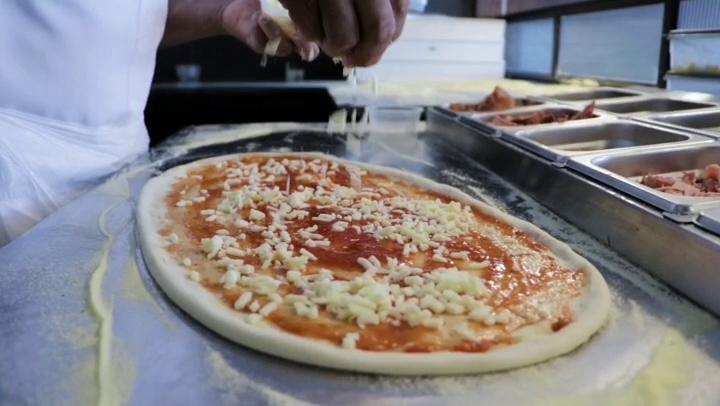 Piza ? Vino Queenswood