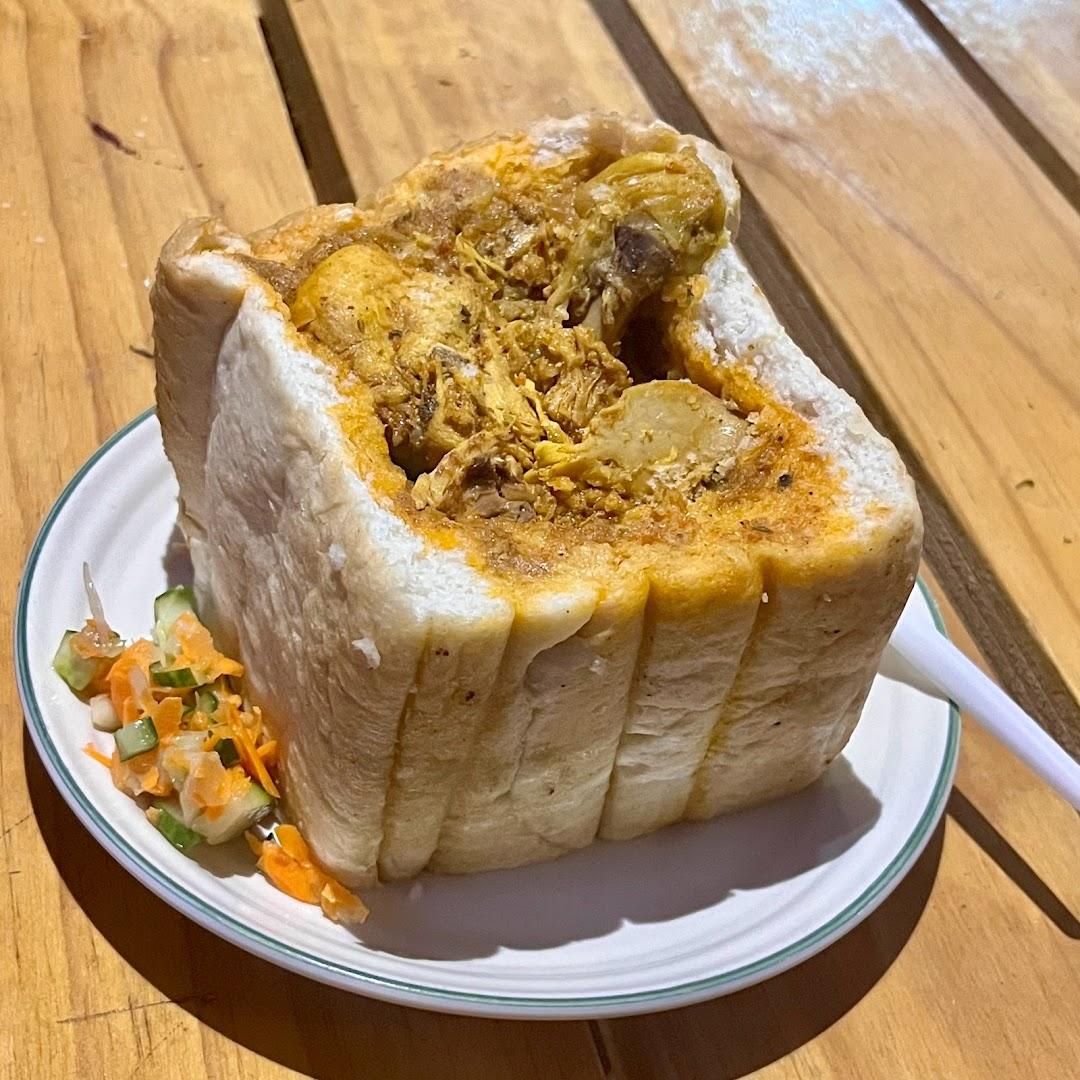 The Curry Den