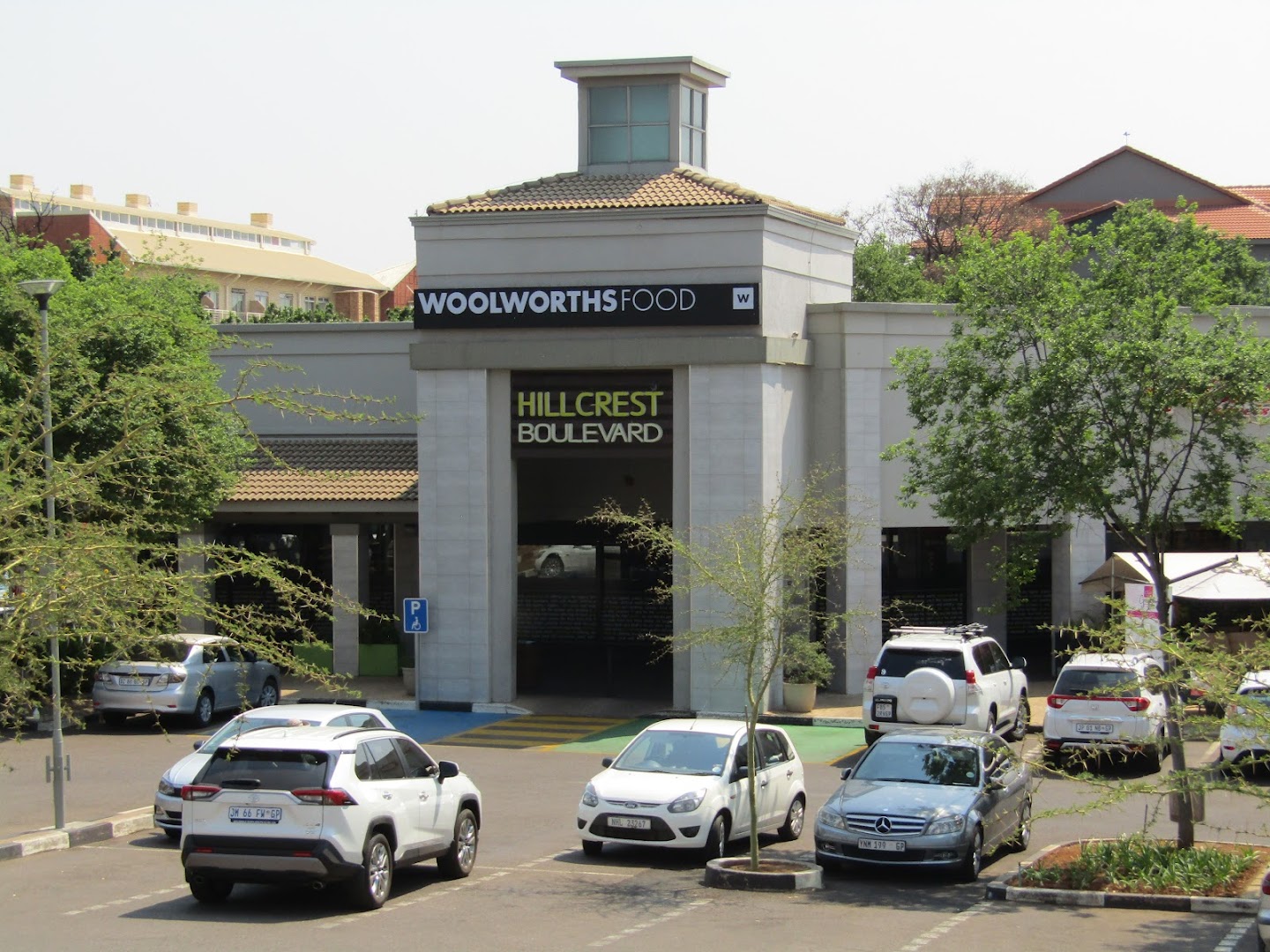 Hillcrest Boulevard Shopping Centre