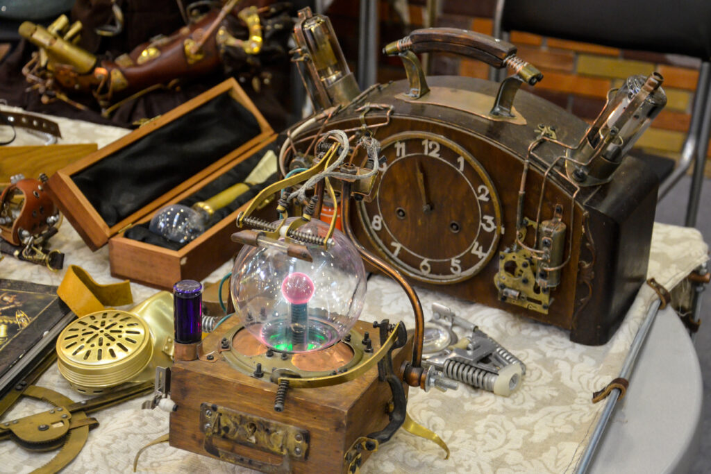 Antique Shopping for Home Decor: Pretoria’s Vintage Charm