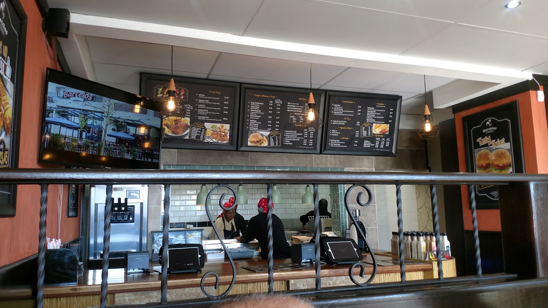 Discover the Hidden Gems: Unveiling the Allure of Blu Valley Mall in Barcelos! Discover the Hidden Gems: Unveiling the Allure of Blu Valley Mall in Barcelos!