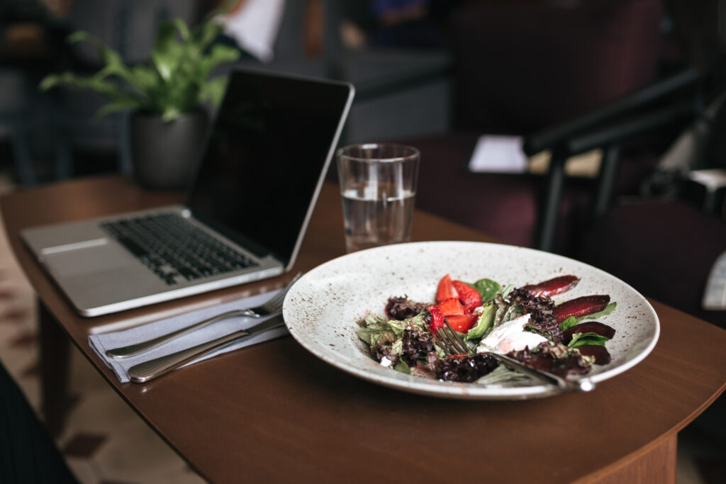 How to Create a Winning Restaurant Blog – Tips and Topics
